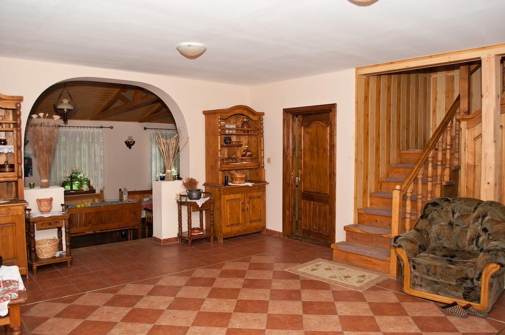 ホテルCasa Lidia Lepşa エクステリア 写真